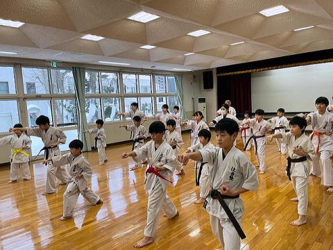 �D�y�s����@�{�̑򋳎�